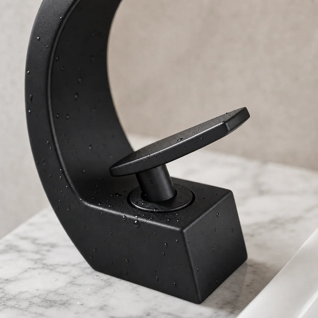 Torneira para Banheiro Monocomando Luxury Preto Fosco Quente e Fria
