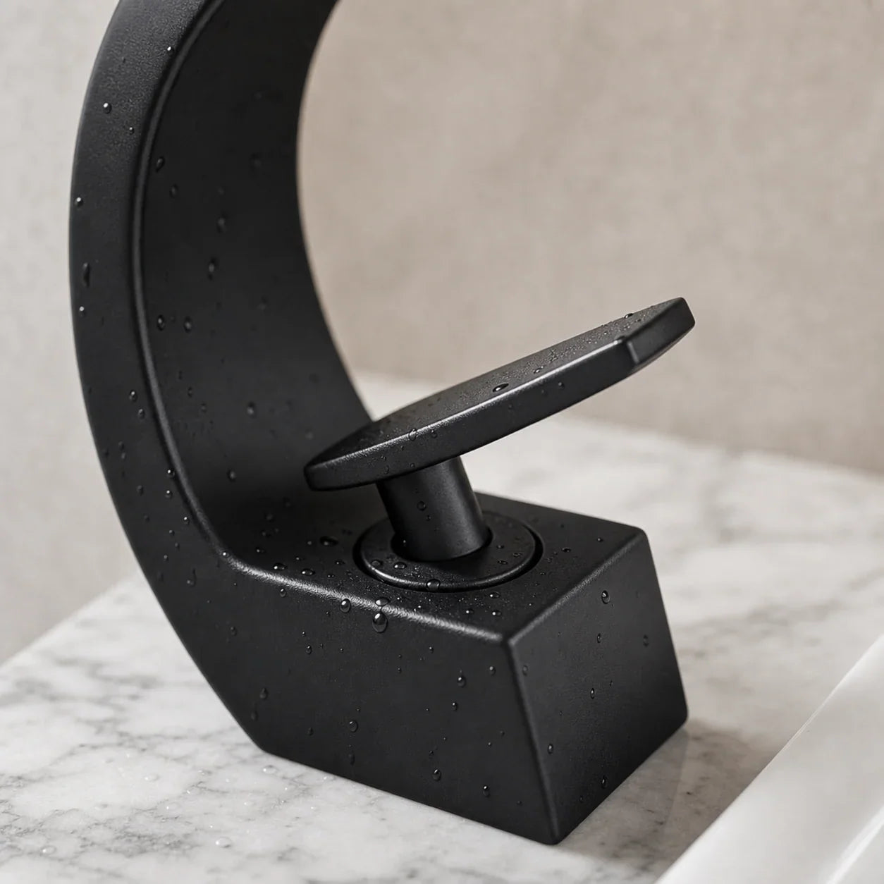 Torneira para Banheiro Monocomando Luxury Preto Fosco Quente e Fria