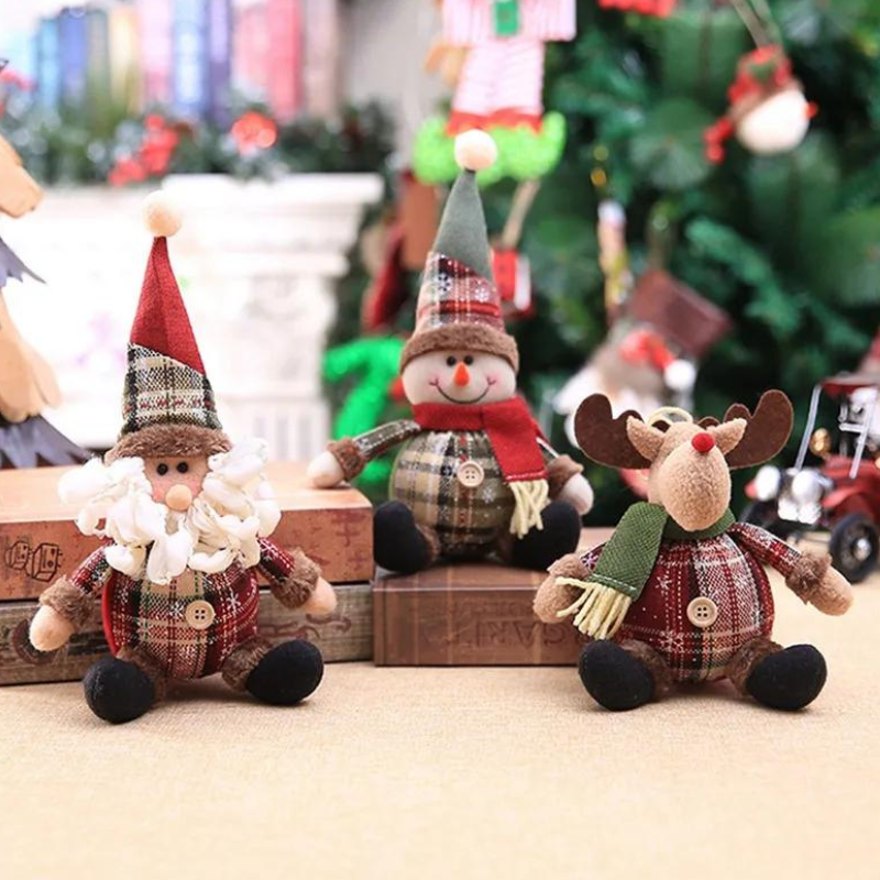 Bonecos de Pelúcia Natalinos: Papai Noel, Neve e Alce