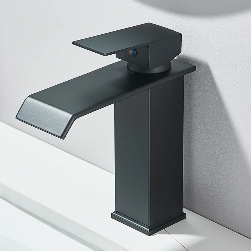 Torneira Banheiro Monocomando Cascata Preta Dourada Bica Baixa Quadrada