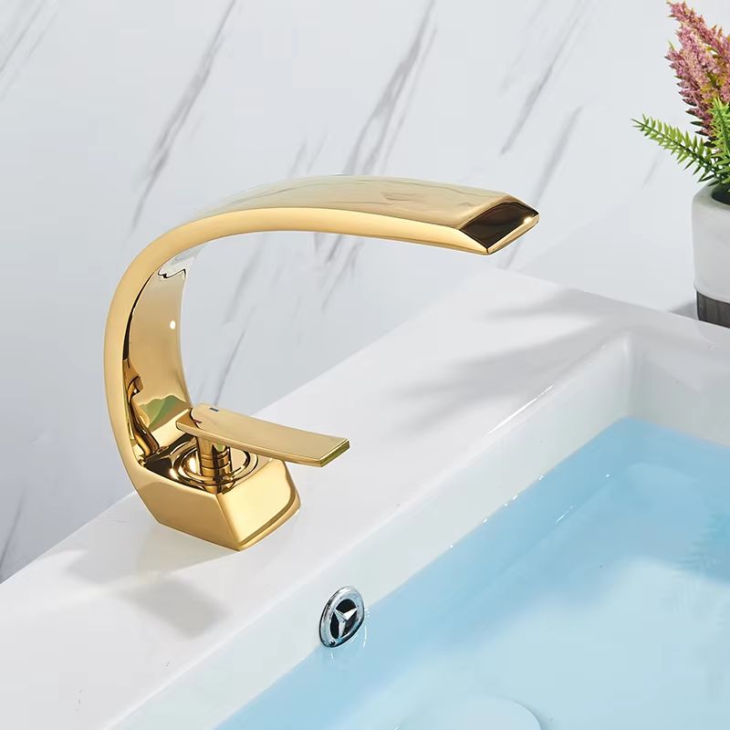 Torneira para Banheiro Monocomando Luxury Dourada Quente e Fria