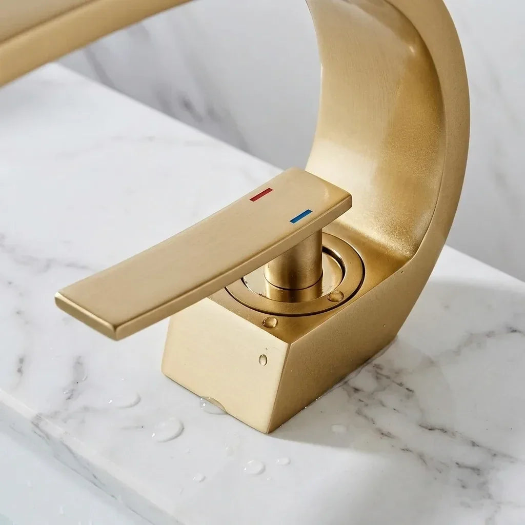 Torneira para Banheiro Monocomando Luxury Dourada Escovada Quente e Fria